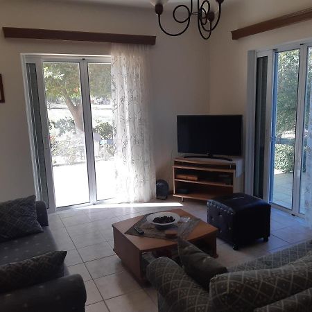 Swan House Panoramic View - Near The Sea Villa Ziparion ภายนอก รูปภาพ